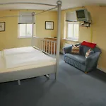 Landgasthof Zur Krummen Linde بيت ريفي