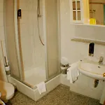 Landgasthof Zur Krummen Linde بيت ريفي