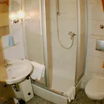 Landgasthof Zur Krummen Linde بيت ريفي