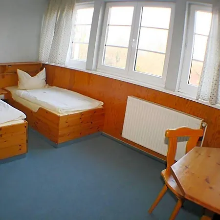 Мини-отель Landgasthof Zur Krummen Linde 2*