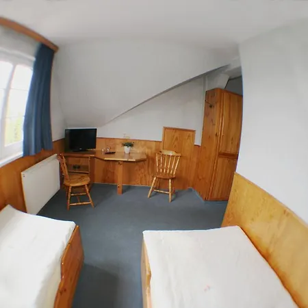 Han/Misafirhane Landgasthof Zur Krummen Linde