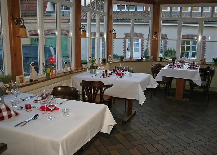 Inn Landgasthof Zur Krummen Linde Stolpe (Hohen Neuendorf)