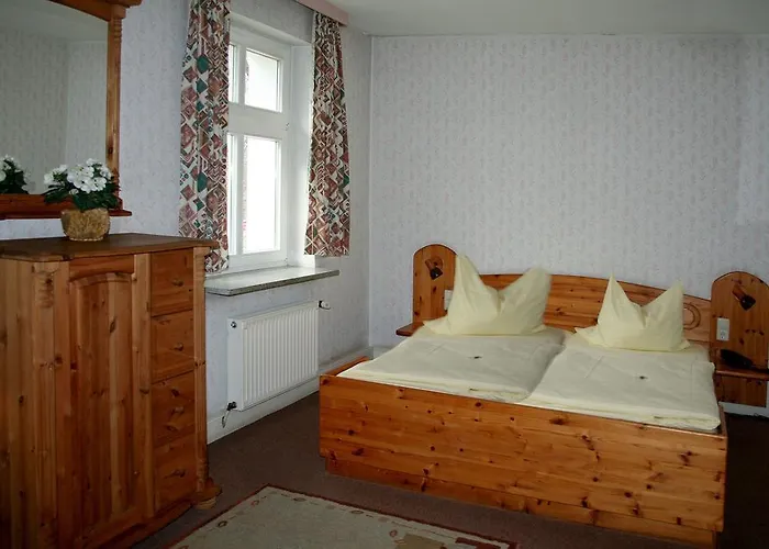 Landgasthof Zur Krummen Linde Inn Stolpe (Hohen Neuendorf)